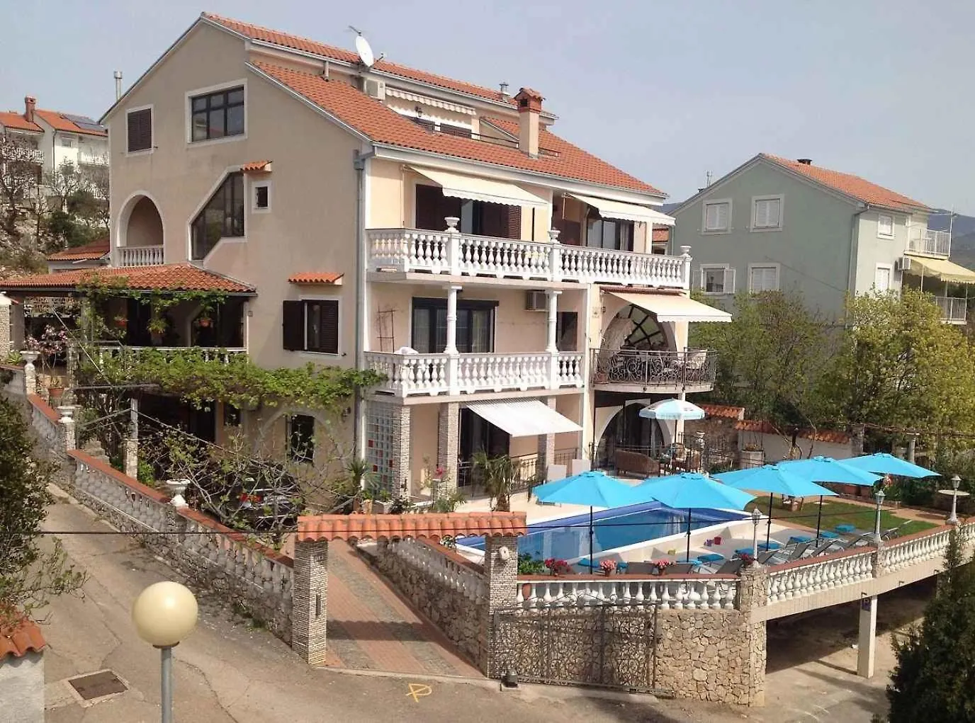 Apartments In Novi Vinodolski 15388