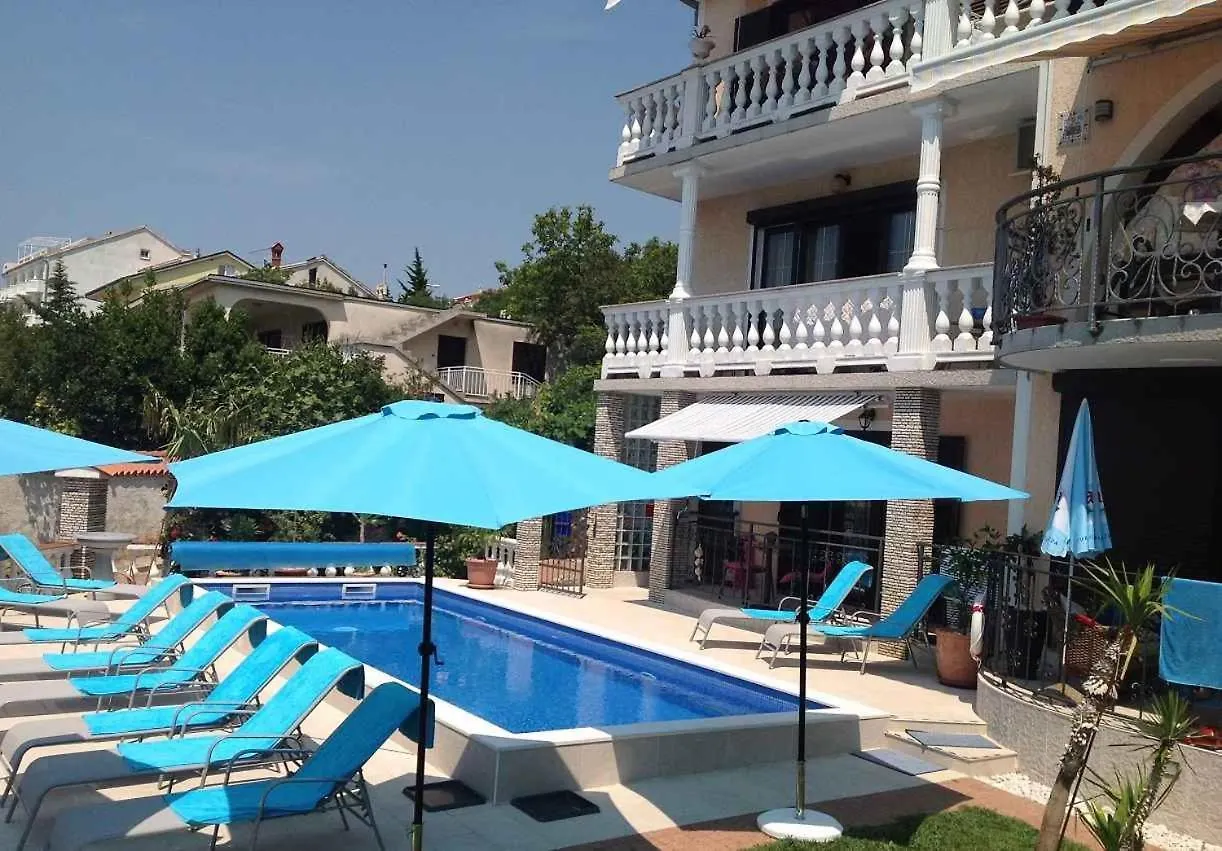 Apartments In Novi Vinodolski 15388 Croaţia