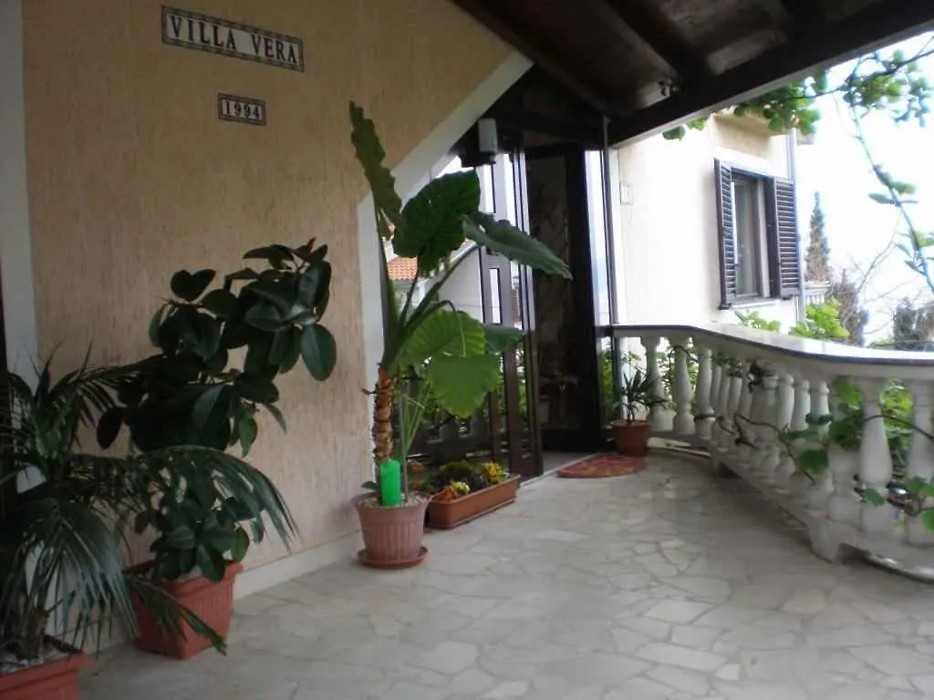 Apartments In Novi Vinodolski 15388
